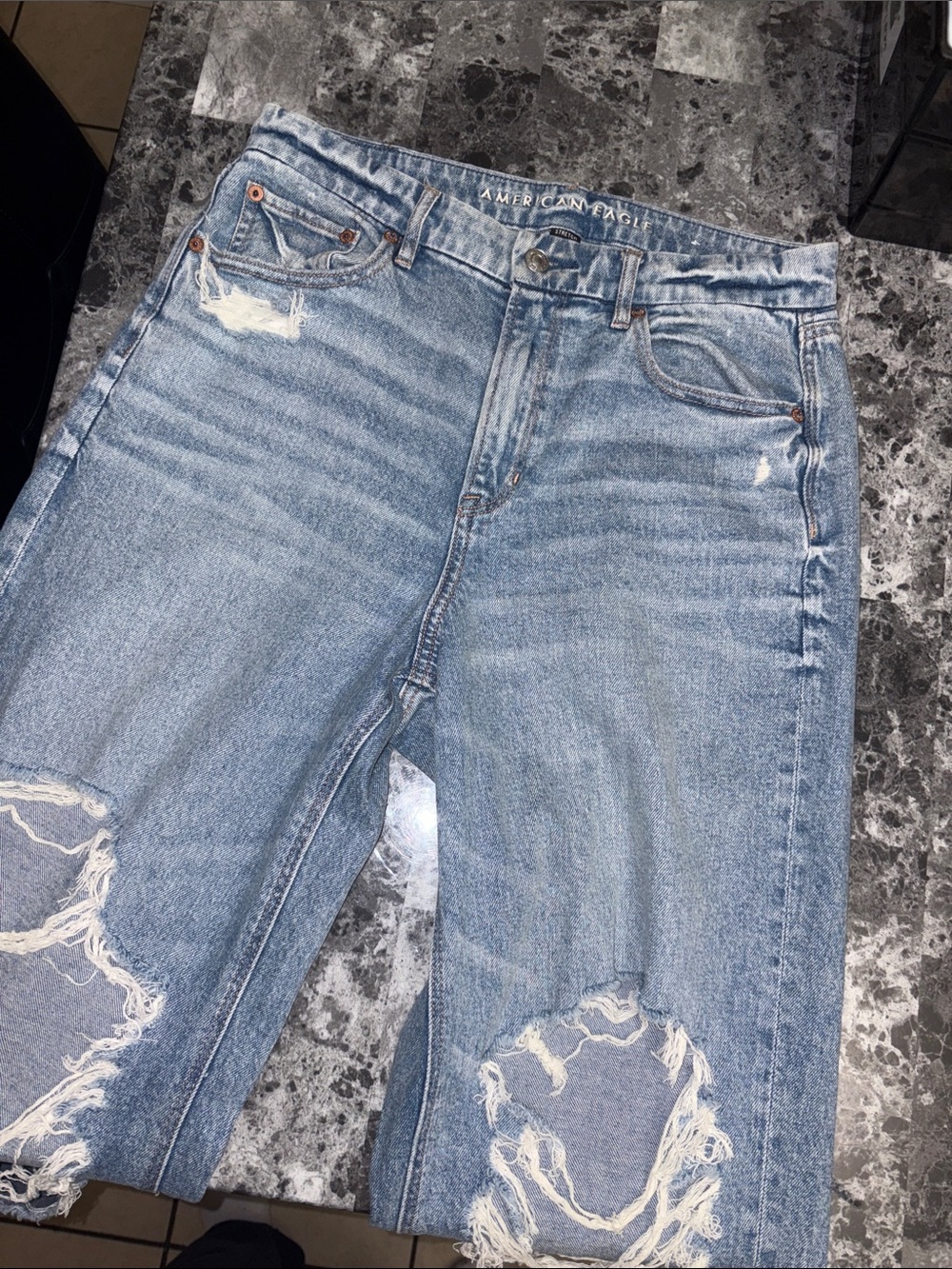 American eagle baggy distressed jeans